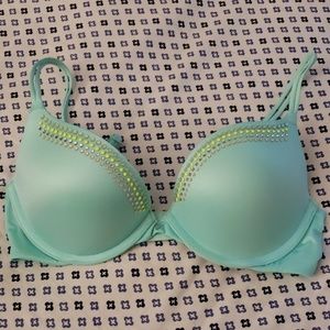 Victoria's Secret 32C VERY SEXY Push- up Bra